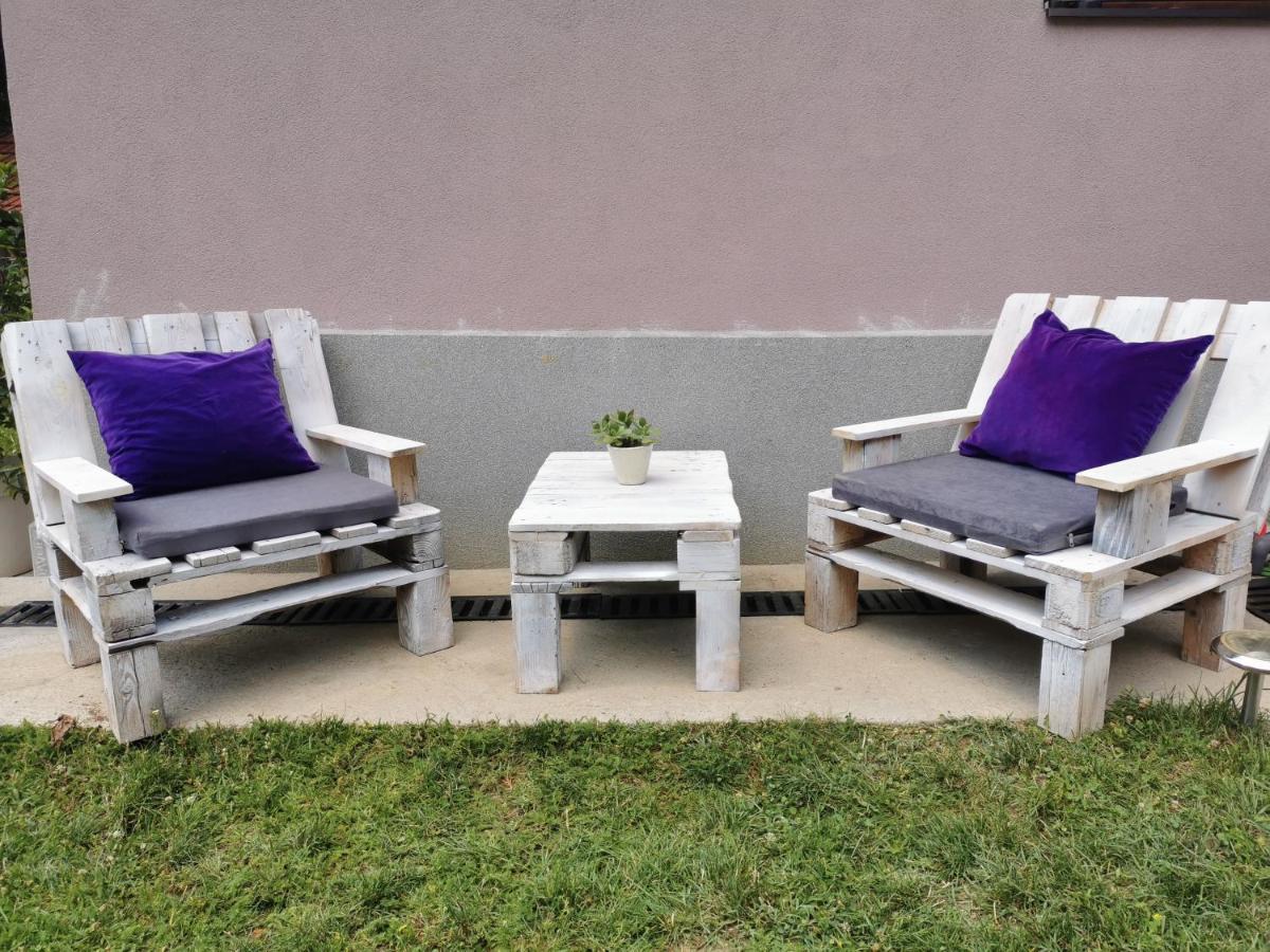 Apartmani La Grande Motte Vrdnik Exteriér fotografie